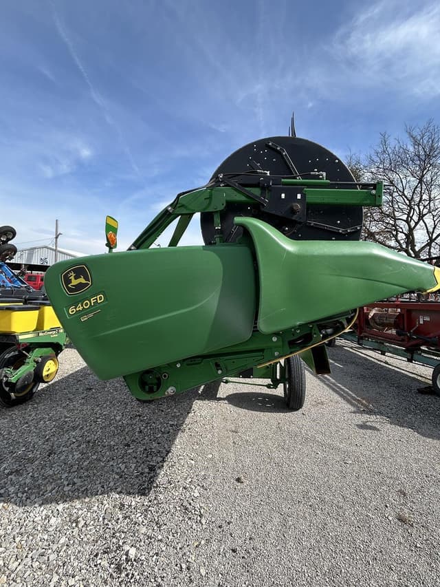 Image of John Deere 640FD equipment image 4