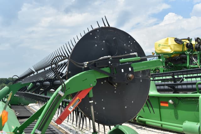 Image of John Deere 640FD equipment image 3