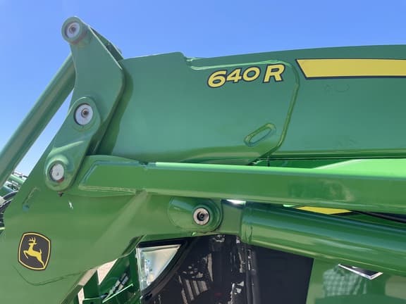 Image of John Deere 640R equipment image 2