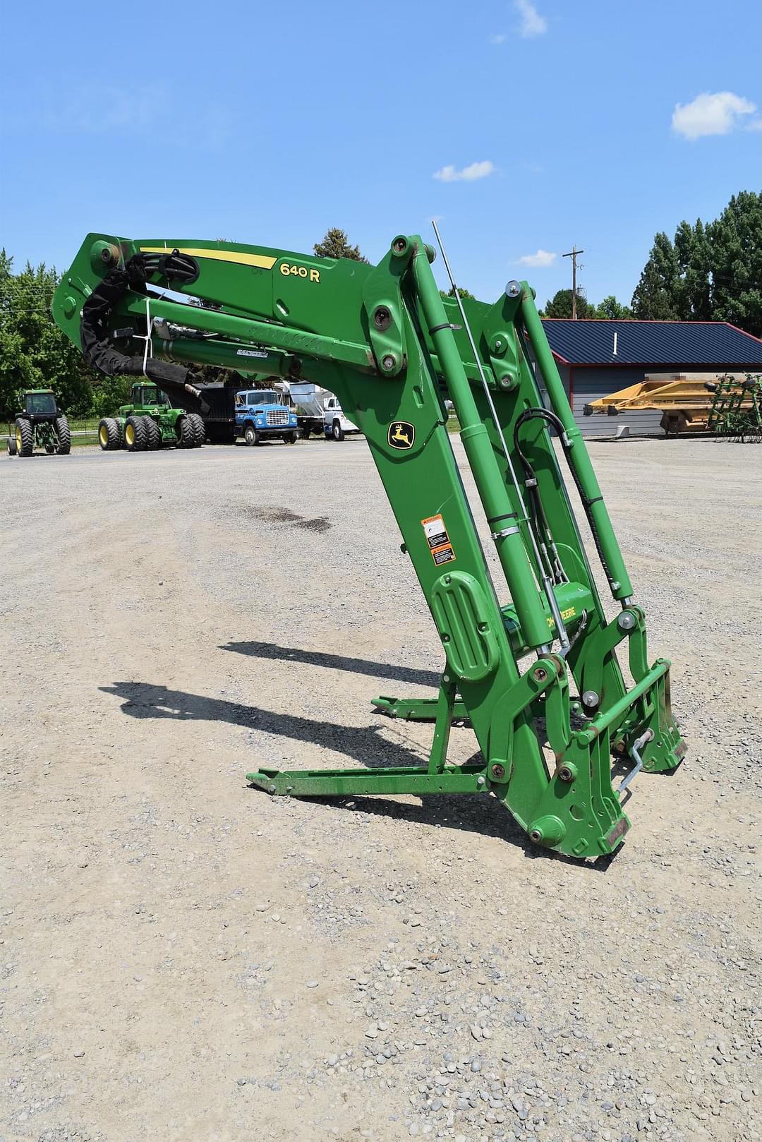Image of John Deere 640R Primary image