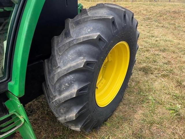 Image of John Deere 6410 equipment image 3