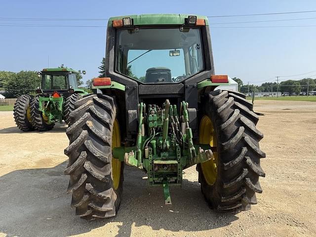 Image of John Deere 6410 equipment image 4