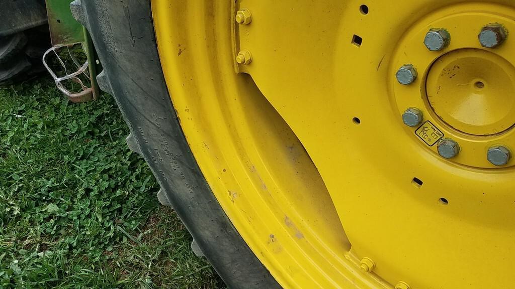 Tractor Zoom John Deere 6410