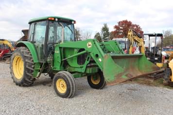 Main image John Deere 6415