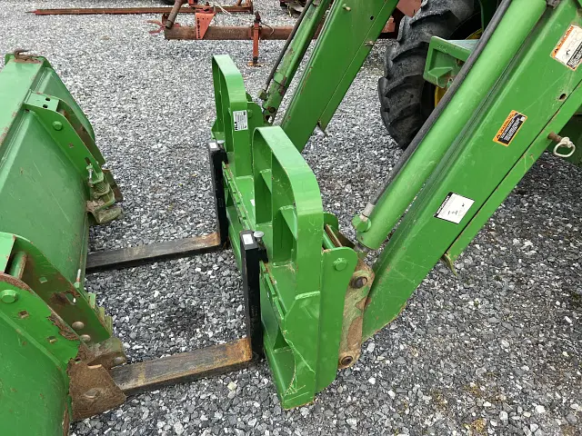 Image of John Deere 6415 equipment image 4