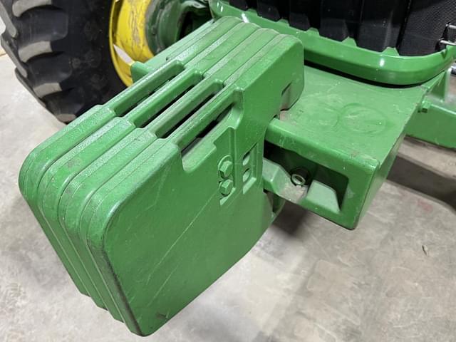 Image of John Deere 6420 equipment image 4