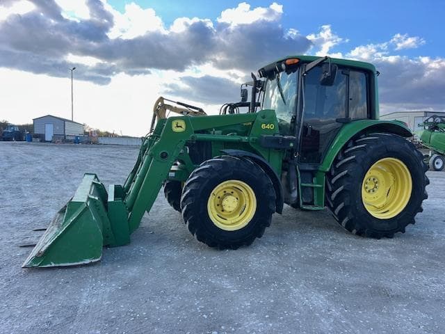 Image of John Deere 6420 equipment image 2