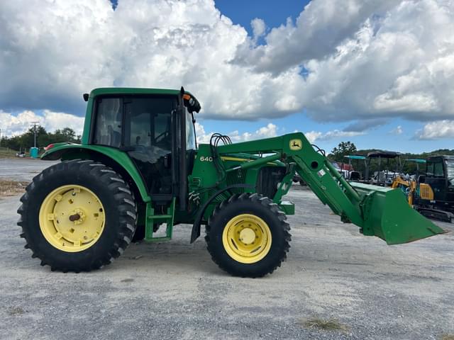 Image of John Deere 6420 equipment image 3