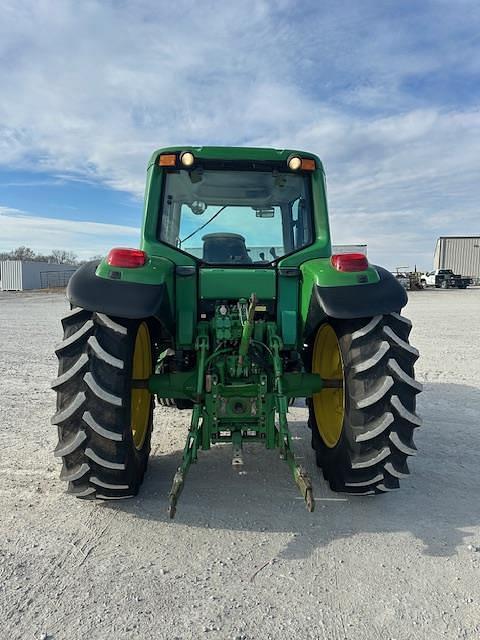 Image of John Deere 6420 equipment image 3