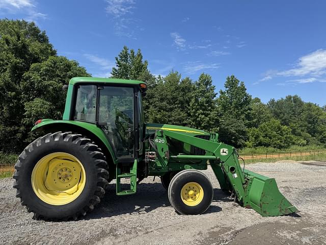 Image of John Deere 6420 equipment image 4