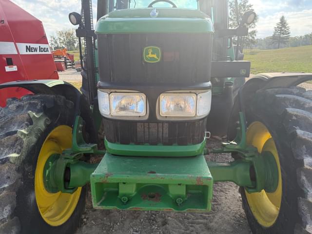 Image of John Deere 6420 equipment image 4