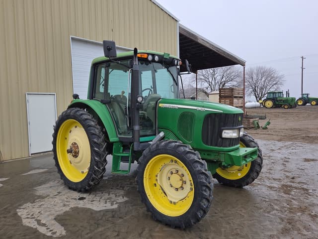 Image of John Deere 6420 equipment image 2
