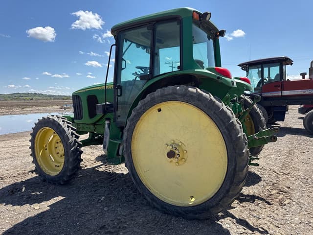 Image of John Deere 6420 equipment image 3