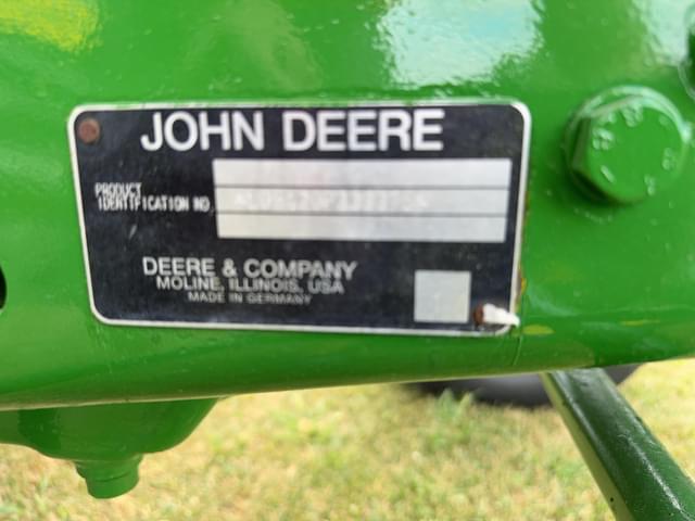 Image of John Deere 6420 equipment image 4