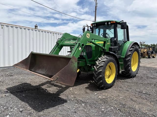 Image of John Deere 6420 equipment image 2
