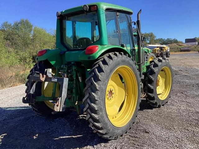 Image of John Deere 6420 equipment image 2