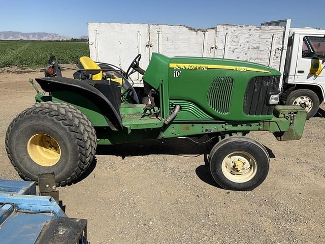 Image of John Deere 6420 equipment image 1