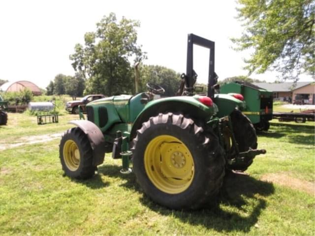 Image of John Deere 6420 equipment image 4