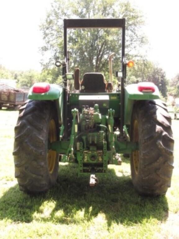 Image of John Deere 6420 equipment image 3