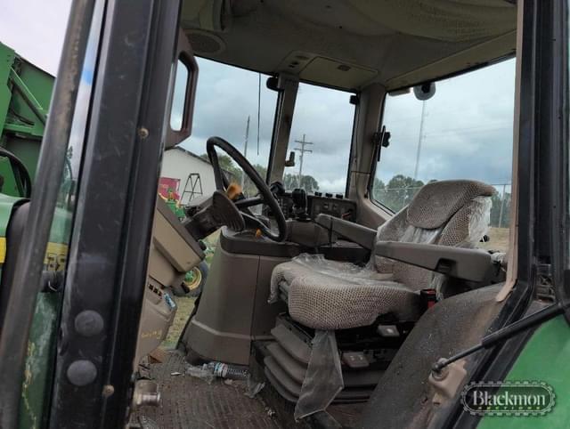 Image of John Deere 6420 equipment image 1