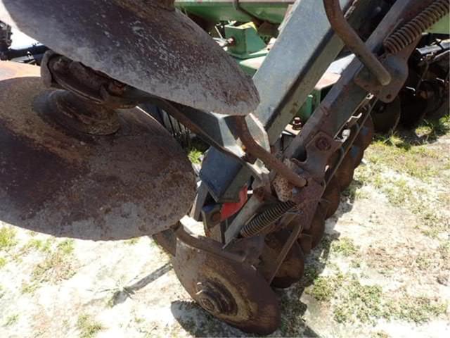 Image of John Deere 630 equipment image 3