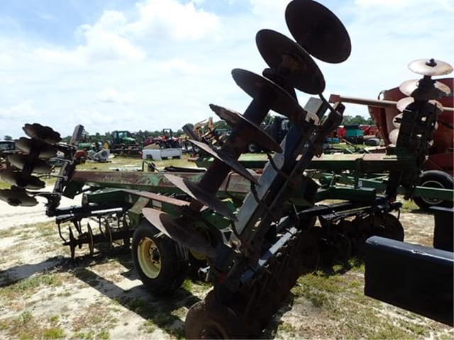 Image of John Deere 630 equipment image 2
