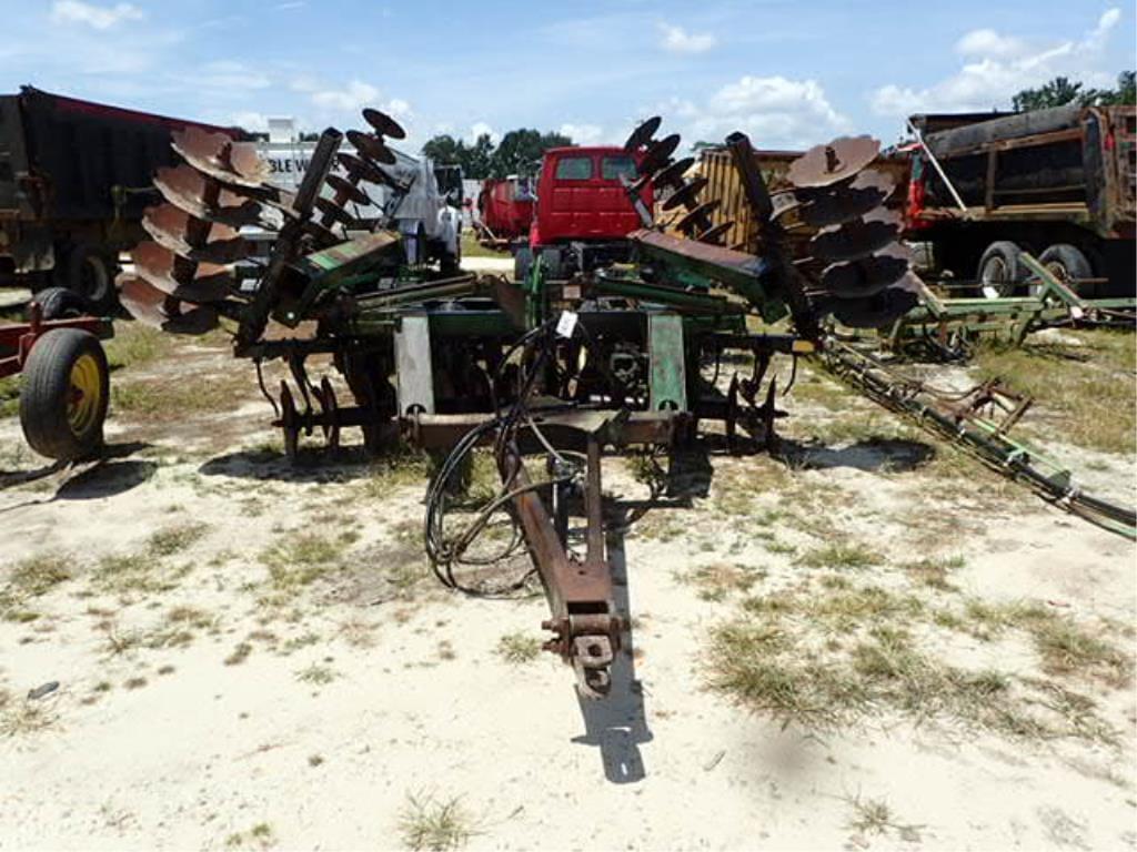 Image of John Deere 630 Primary image