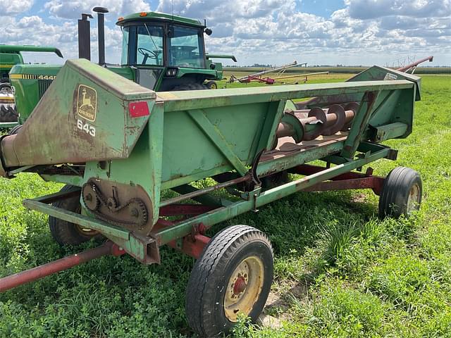 Image of John Deere 643 equipment image 3