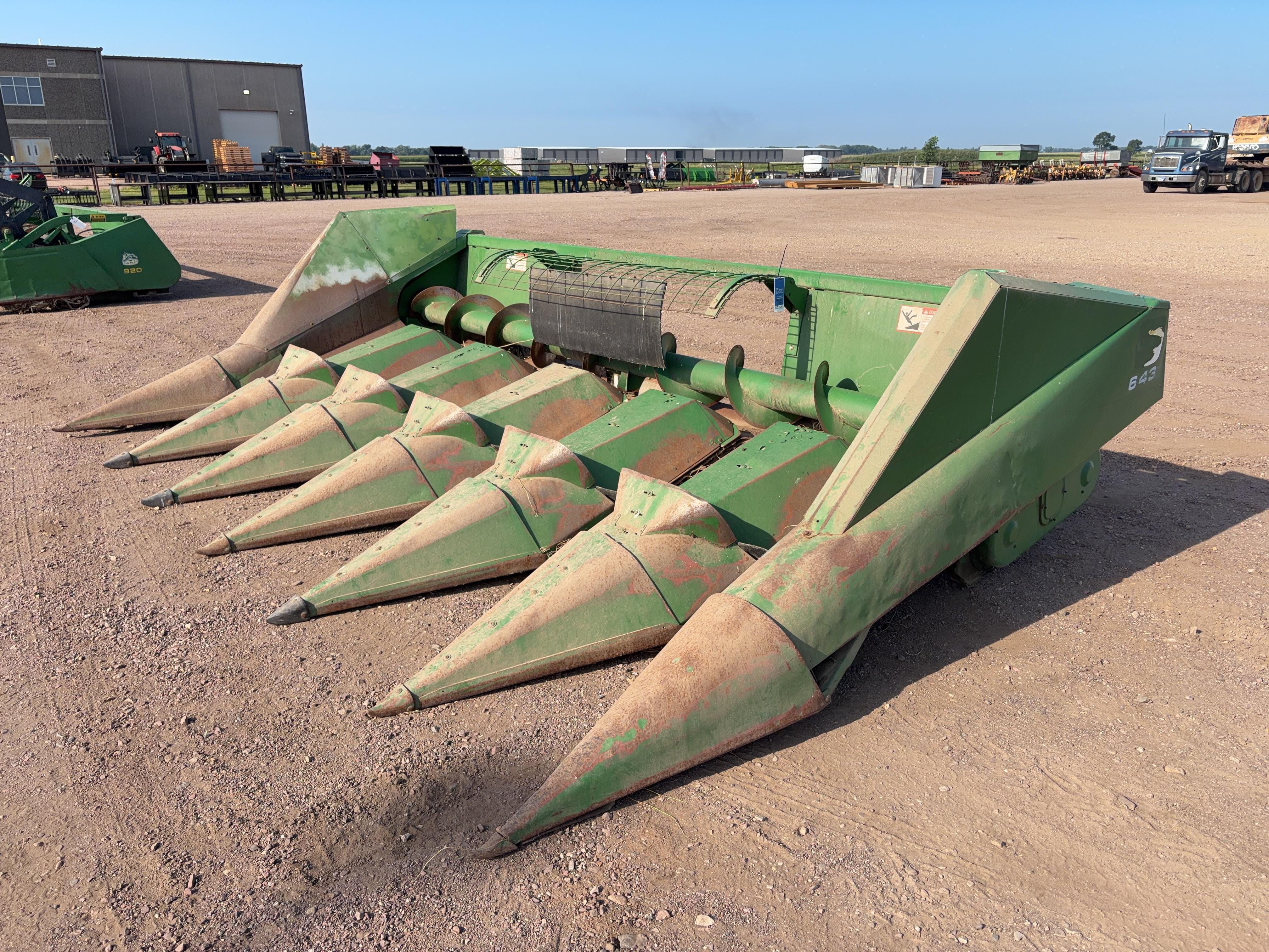 John Deere 643 Equipment Image0