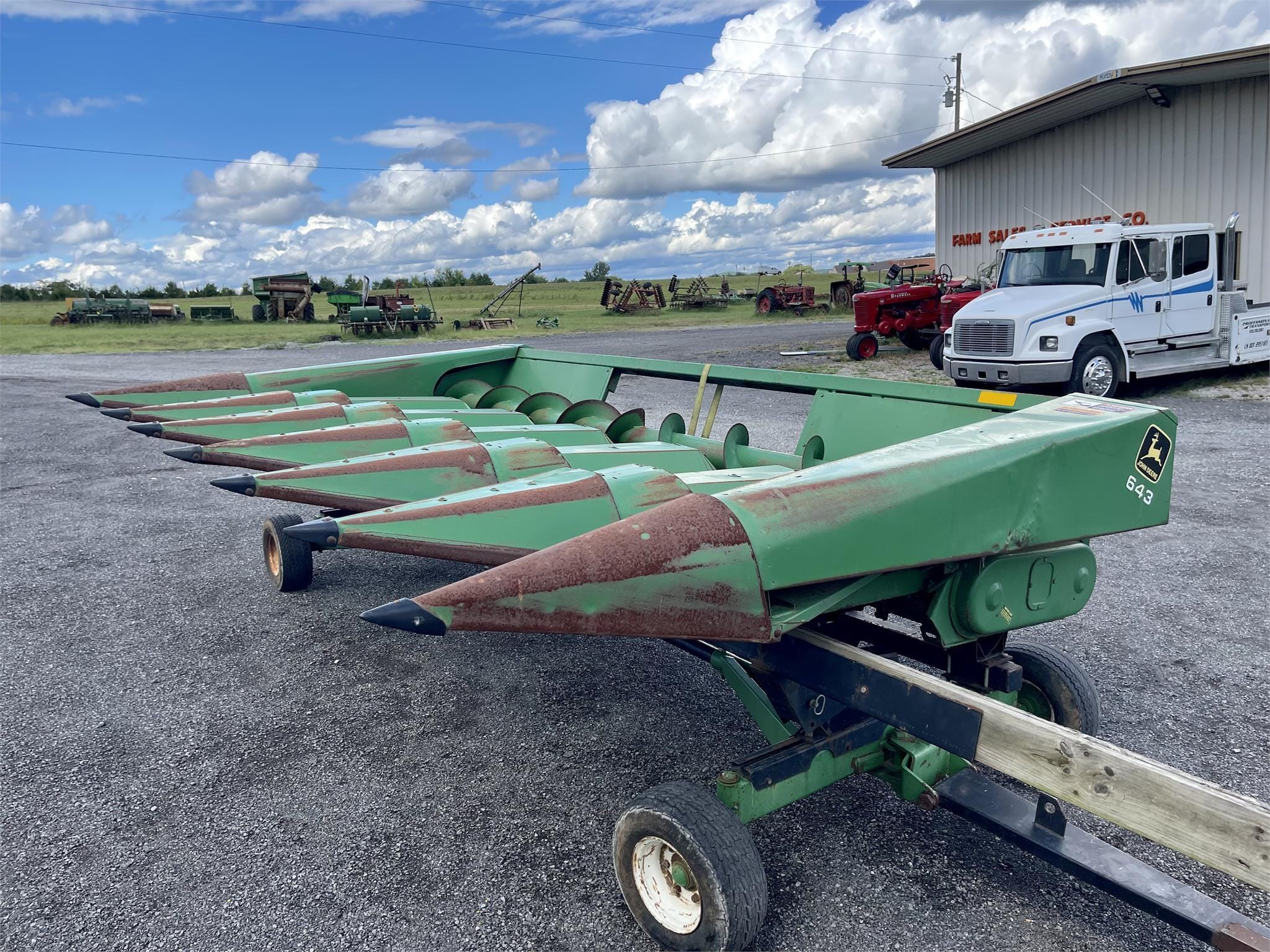 John Deere 643 Equipment Image0