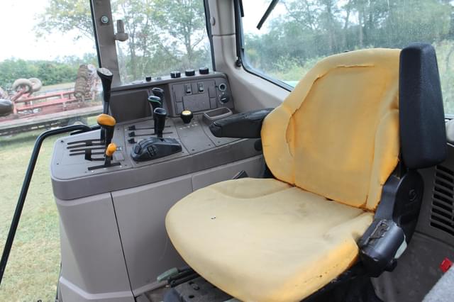 Image of John Deere 6430 equipment image 3