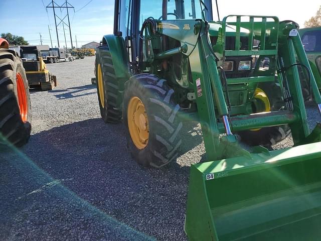 Image of John Deere 6430 equipment image 2