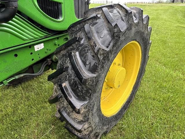 Image of John Deere 6430 equipment image 2