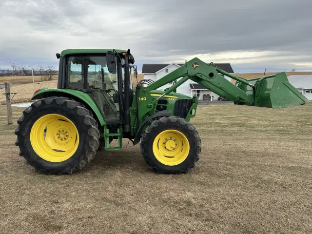 Image of John Deere 6430 equipment image 2