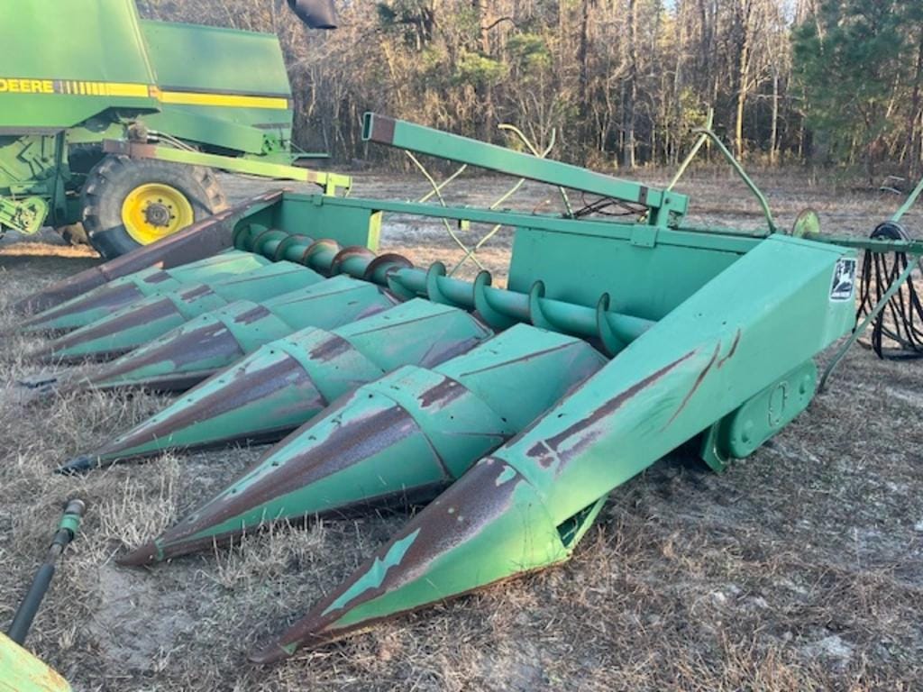 John Deere 644 Equipment Image0