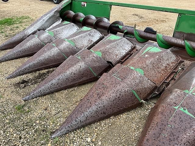 Image of John Deere 644 equipment image 4