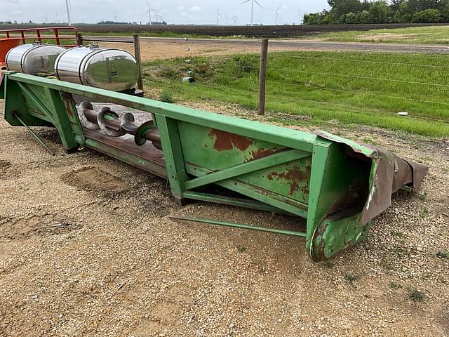 Image of John Deere 644 equipment image 1