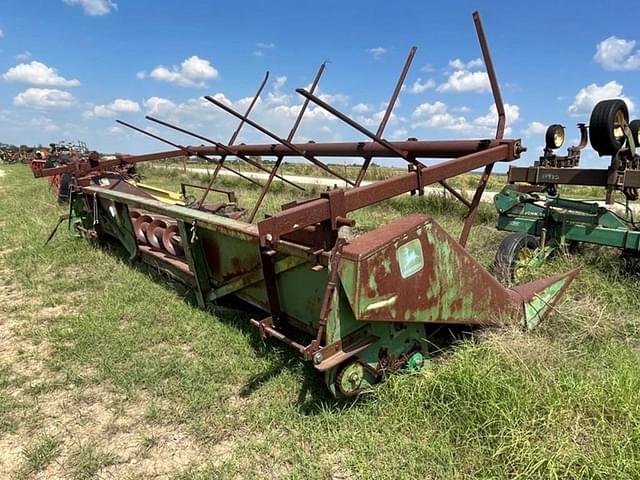 Image of John Deere 644 equipment image 2