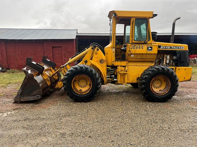 Image of John Deere 644 equipment image 1