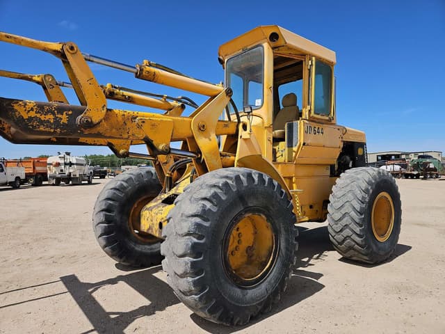 Image of John Deere 644 equipment image 1