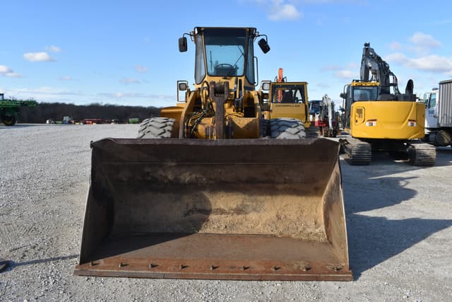 Image of John Deere 644E equipment image 1