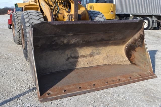 Image of John Deere 644E equipment image 4