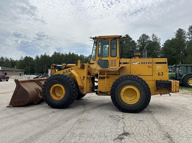 Image of John Deere 644E equipment image 1