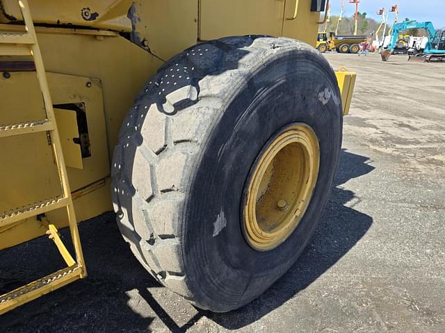 Image of John Deere 644E equipment image 4