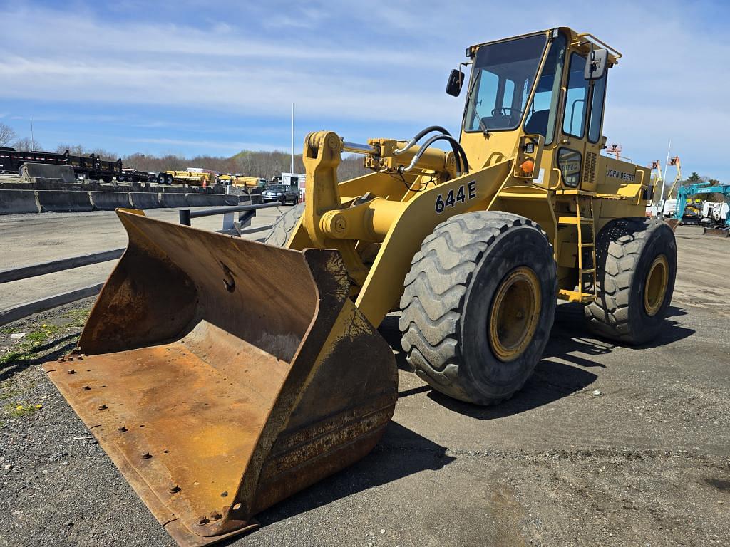 Image of John Deere 644E Primary image