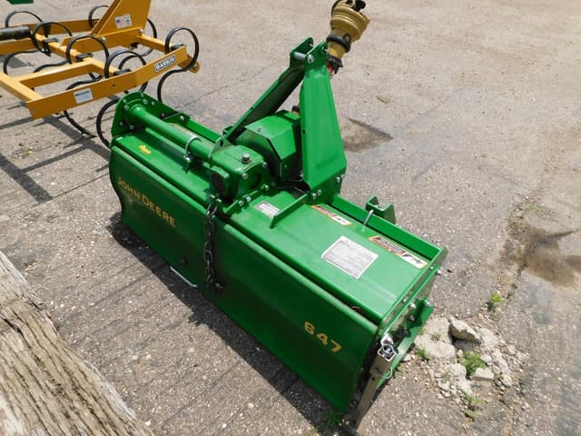 Image of John Deere 647 equipment image 2