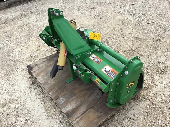 Image of John Deere 647 equipment image 1