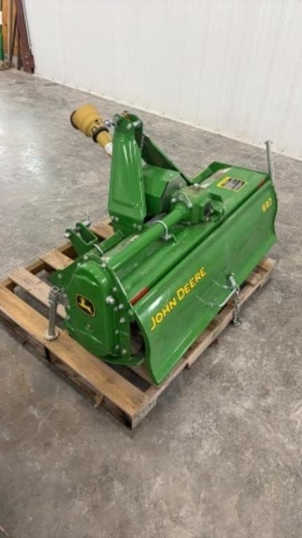 Image of John Deere 647 equipment image 3