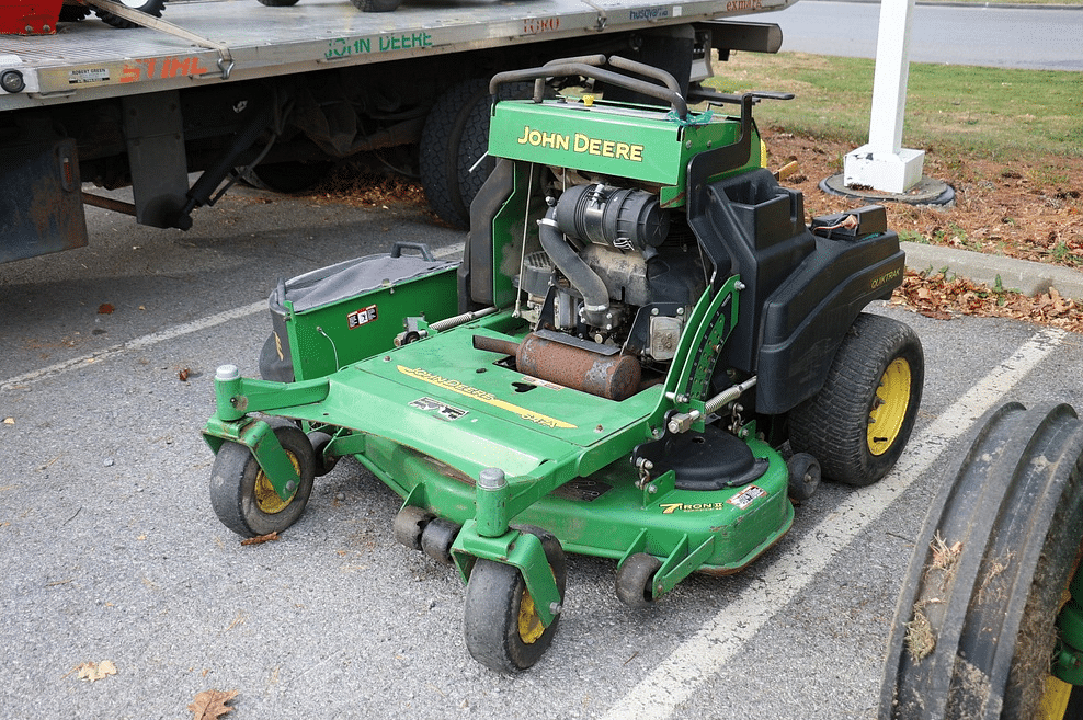 Image of John Deere 647A Primary image