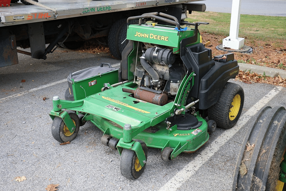 Image of John Deere 647A Primary image